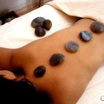 Alistate-Spa con piedras calientes
