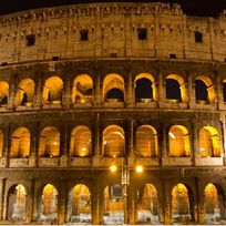 Alistate-Recorrido nocturno por el Coliseo y la Antigua Roma