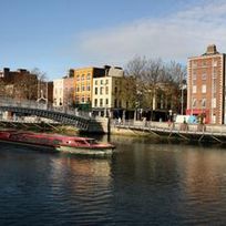 Alistate-Crucero por el río Liffey en Dublín
