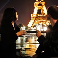 Alistate-Cena en la Torre Eiffel