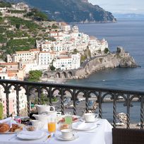 Alistate-Desayuno en la Costa Amalfitana