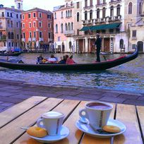 Alistate-Desayuno en Venecia.