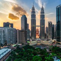 Alistate-Parada y paseo por Kuala Lumpur