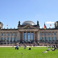 Alistate-Entradas al Parlamento Reichstag