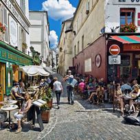 Alistate-Almuerzo en Montmartre