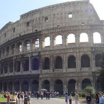 Alistate-Paseo por Roma: tour a pie del Coliseo y la Antigua Roma