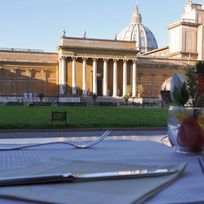 Alistate-Desayuno en el Vaticano