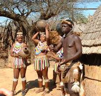 Alistate-Visita al pueblo Zulú