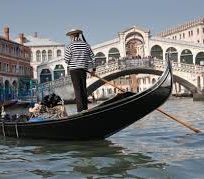 Alistate-Paseo en góndola en Venecia