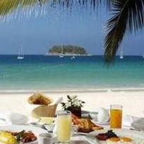 Alistate-Desayuno frente al mar