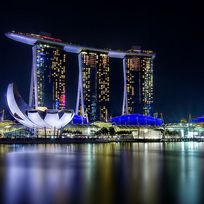 Alistate-Cena en la Marina de Singapur