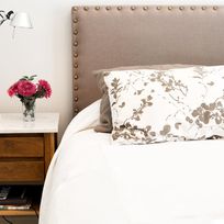 Alistate-Respaldo cama con tachas 