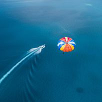 Alistate-Parasailing en Maldivas