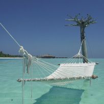 Alistate-Una tarde en la hamaca con vista al mar