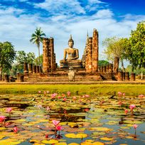 Alistate-Recorrido por el  Parque Histórico de Sukhothai